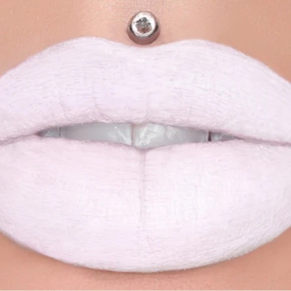 GOD’S GIFT Jeffree Star Velvet Trap Lipstick - Picture 1 of 3